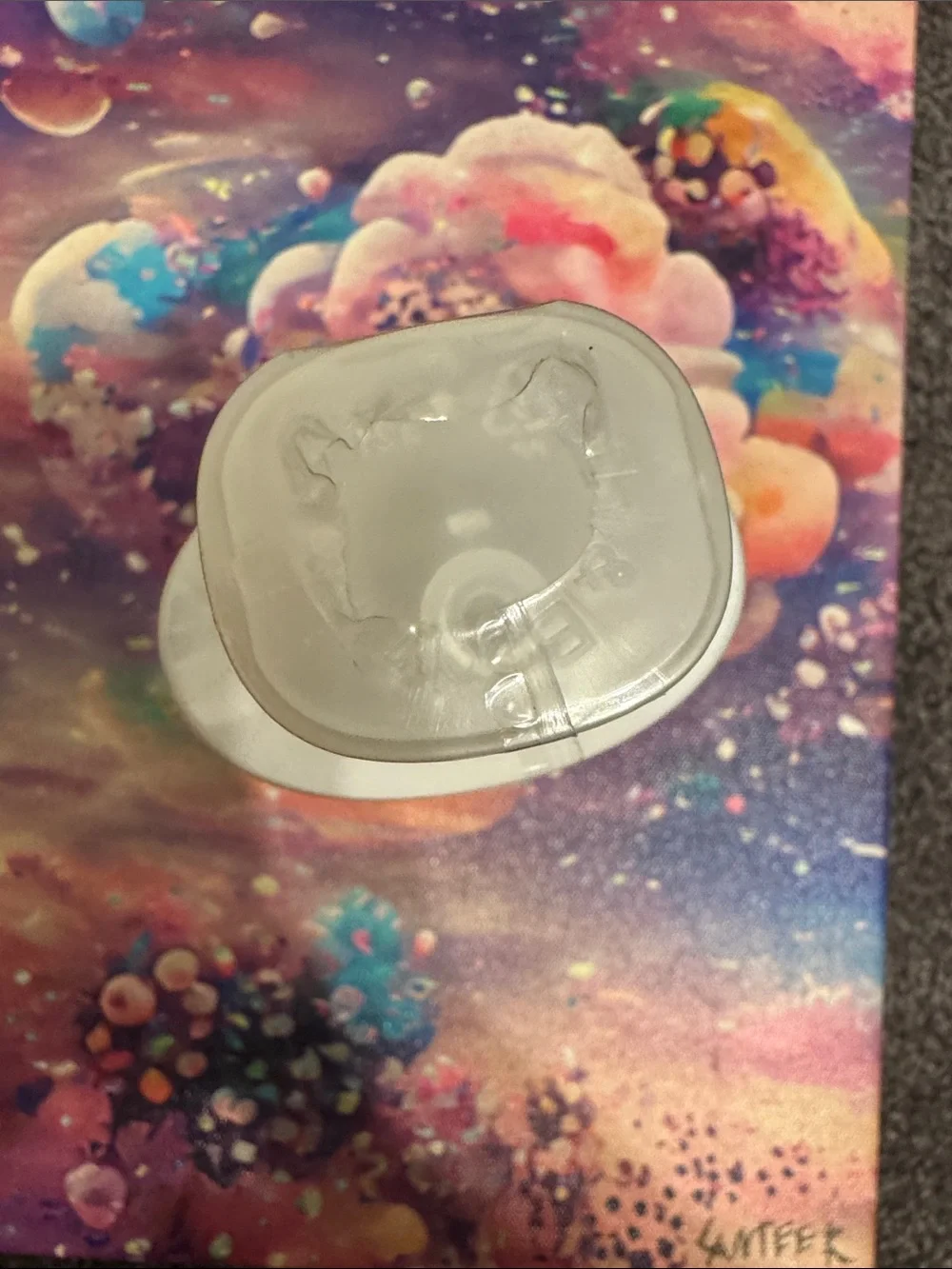 Bath & Body Works White T-Shirt Shower Gel - White with Gold Accents - Picture 2 of 3